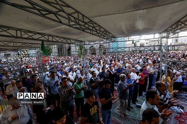 نماز عید فطر در امامزاده صالح(ع)