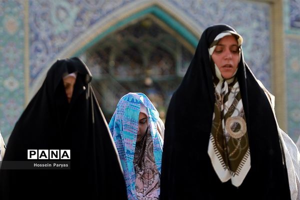 نماز عید فطر در امامزاده صالح(ع)