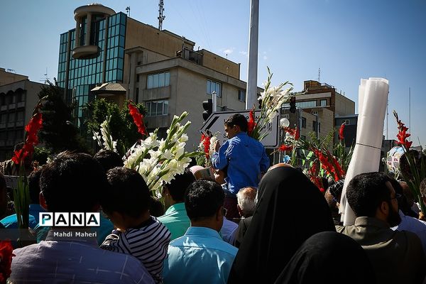 حضور پر شور و فعال دانش آموران پیشتاز در مراسم نماز عید فطر