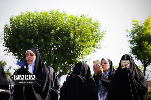 حضور پر شور و فعال دانش آموران پیشتاز در مراسم نماز عید فطر