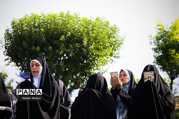 حضور پر شور و فعال دانش آموران پیشتاز در مراسم نماز عید فطر