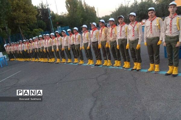 حضور پیشتازان شهرستانهای تهران در مصلی امام خمینی(ره) و استقبال از نمازگزاران