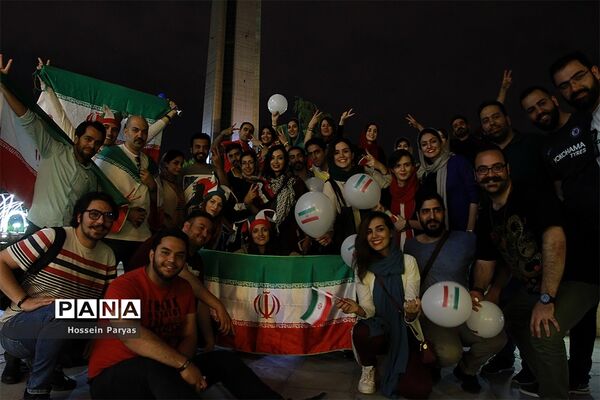 شادی  ایرانیان بعد از برد مراکش