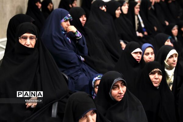 دیدار مسئولان نظام و سفرای کشورهای اسلامی با رهبر معظم انقلاب