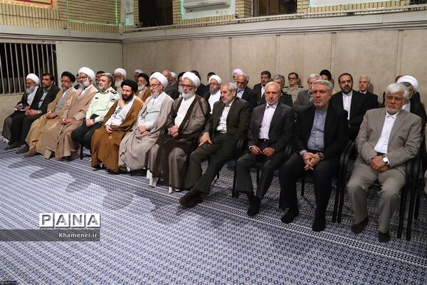 دیدار مسئولان نظام و سفرای کشورهای اسلامی با رهبر معظم انقلاب
