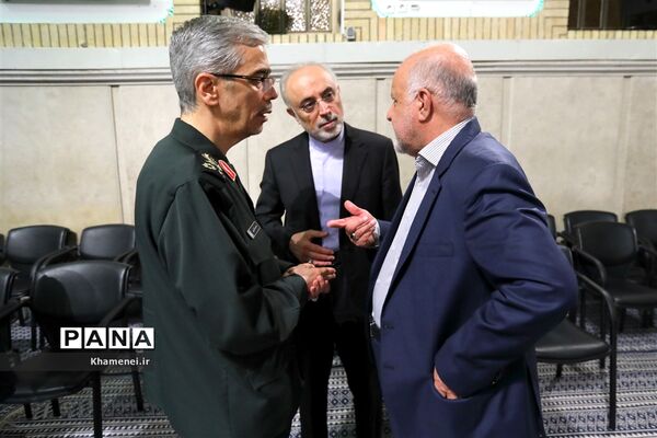 دیدار مسئولان نظام و سفرای کشورهای اسلامی با رهبر معظم انقلاب