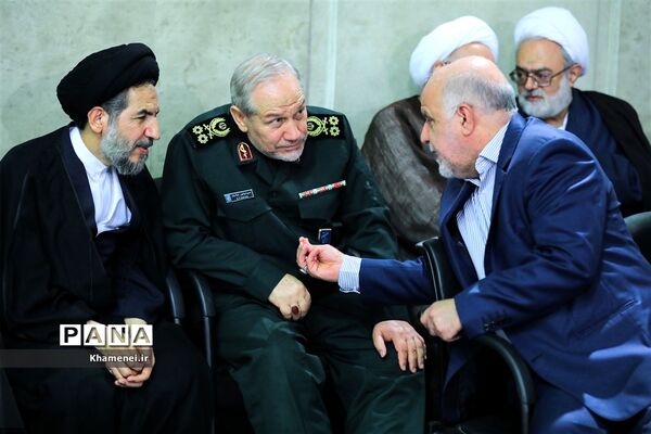 دیدار مسئولان نظام و سفرای کشورهای اسلامی با رهبر معظم انقلاب