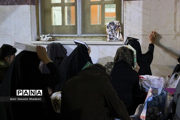 احیای شب بیست و سوم ماه رمضان در امامزادگان کرج