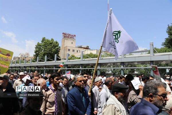 حضور مسئولین آموزش و پرورش خراسان رضوی در راهپیمایی روز قدس