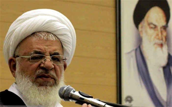 یاد خدا زمینه آرامش انسان‌هاست