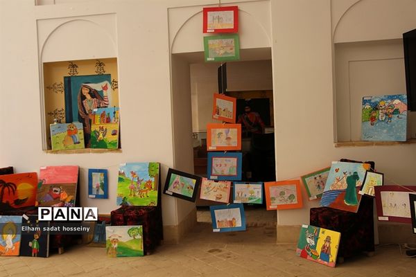 گشایش نمایشگاه نقاشی کودکان مارال در یزد