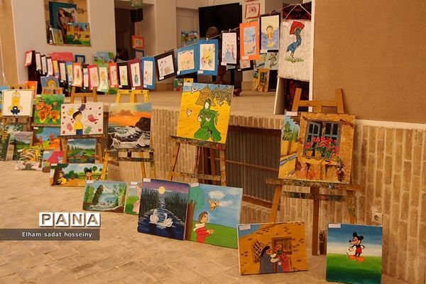 گشایش نمایشگاه نقاشی کودکان مارال در یزد