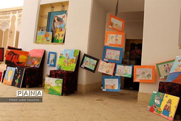 گشایش نمایشگاه نقاشی کودکان مارال در یزد