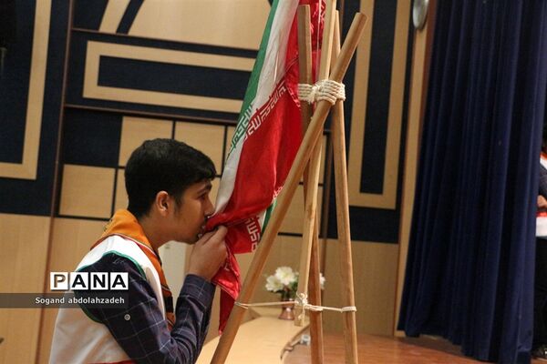 جشن پایان سال‌ تحصیلی دبیرستان پیشتازان نوین شمال