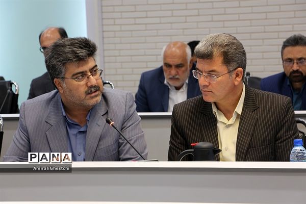 جلسه شورای آموزش و پرورش استان خراسان جنوبی