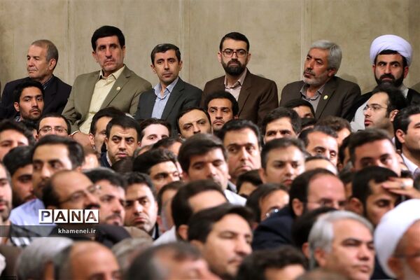 دیدار رئیس و نمایندگان مجلس شورای اسلامی با مقام معظم رهبری