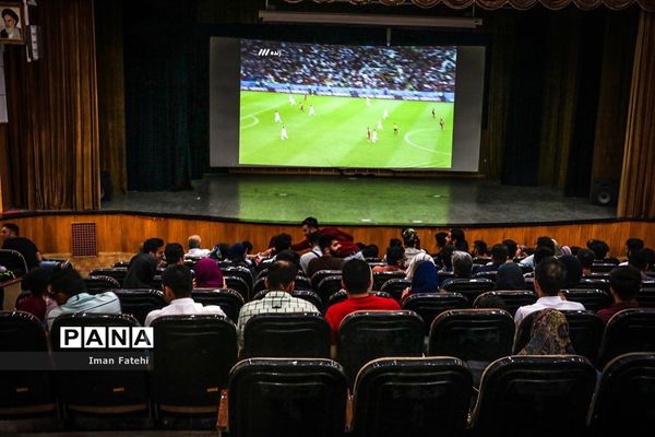 تب و تاب بازی ایران و اسپانیا در شهر