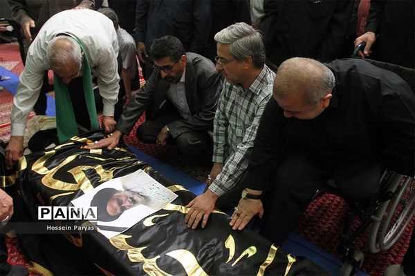 مراسم تشییع مرحوم حجت الاسلام‌سیدعلی اکبرحسینی