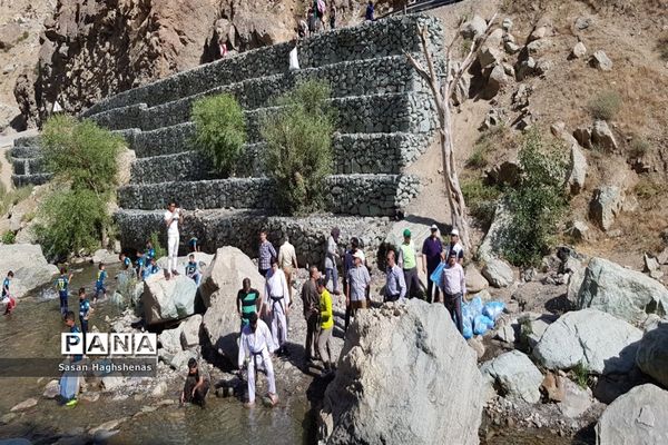 حضور ورزشکاران شهرستان اسلامشهر در طرح پاکسازی رودخانه کن