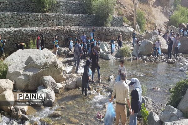 حضور ورزشکاران شهرستان اسلامشهر در طرح پاکسازی رودخانه کن