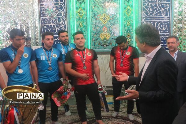 مراسم استقبال از ورزشکاران تیم فوتسال شهرستان فیروزکوه
