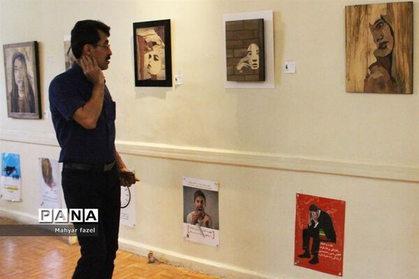 نمایشگاه آثار هنری با عنوان «هویت» در حمایت از قربانیان اسیدپاشی در تبریز