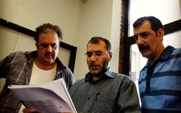 تصویر/ بهنام تشکر و هومن برق‌نورد در کنار ده نمکی در پشت صحنه