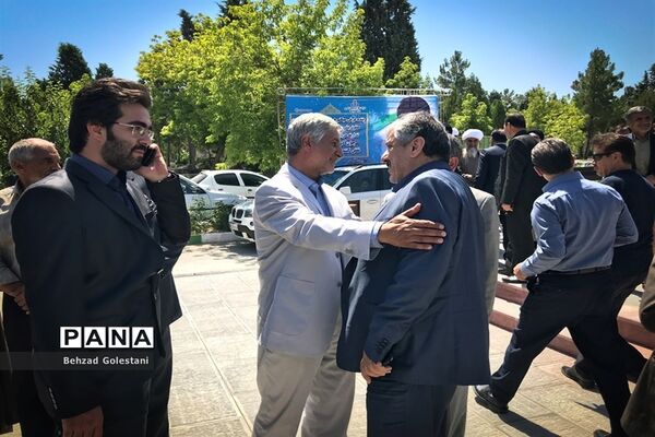 غبار روبی مزار شهدا بمناسبت هفته قوه قضاییه و گرامیداشت حجت الاسلام و المسلمین شیخ غلامرضا حسنی