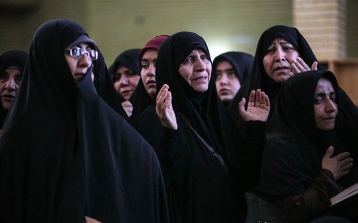 پیکر مادر شهیدان توفیقیان در مهدی‌شهر تشییع شد