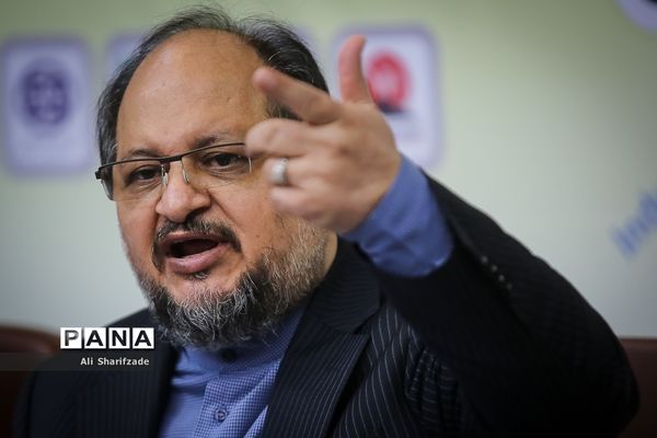 نشست خبری وزیر صنعت،‌ معدن و تجارت