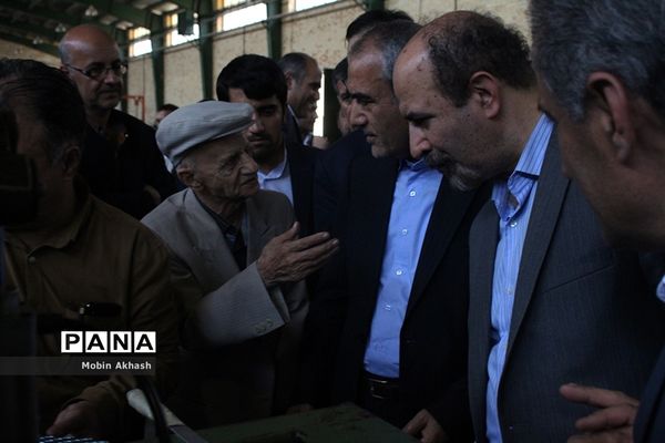 بازدید استاندار آذربایجان شرقی از واحد های تولیدی و صنعتی شهرک سلیمی