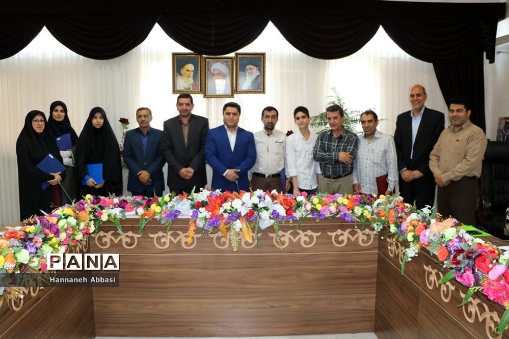 تجلیل از برگزیدگان کشوری پرسش  مهر هفدهم در مازندران