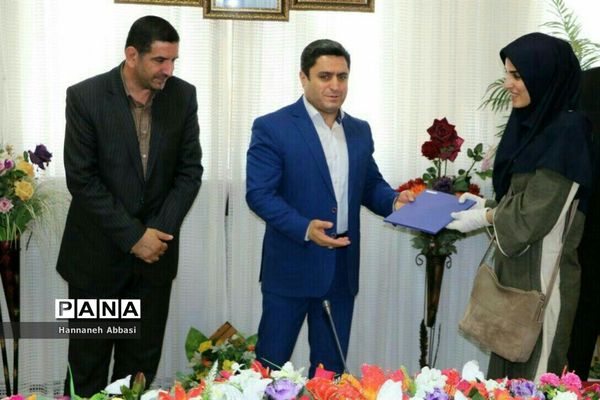 تجلیل از برگزیدگان کشوری پرسش  مهر هفدهم در مازندران