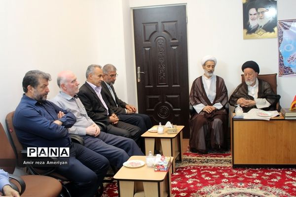 نشست صمیمی جانبازان شیمیایی با نماینده ولی فقیه در استان سمنان