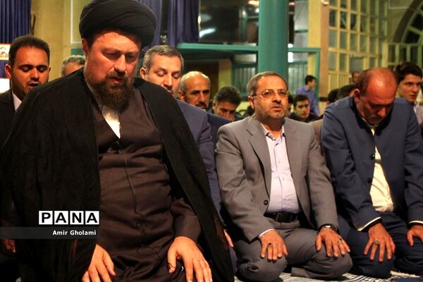 دیدار برگزیدگان کنگره ملی پرسش مهرهجدهم با سید حسن خمینی