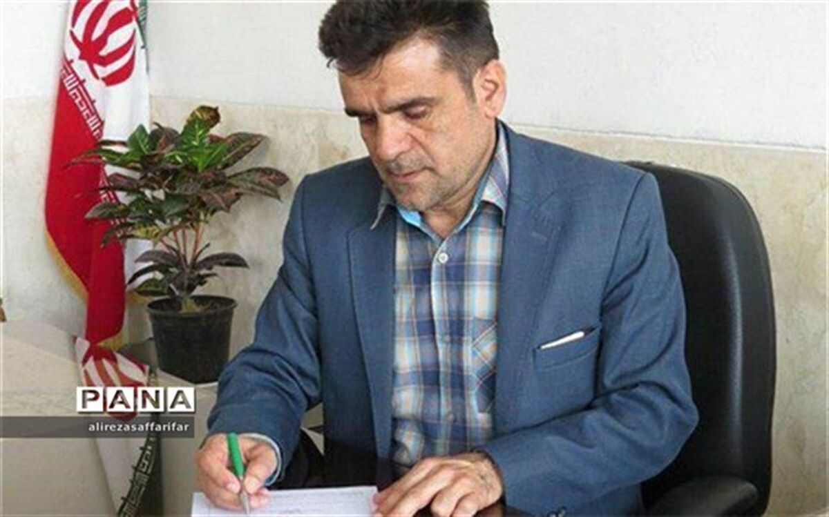 مدیر آموزش و پرورش اردستان: ریاضیات دروازه و کلید علوم است