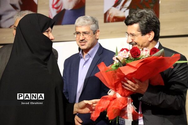 مراسم تجلیل از مدیر سابق آموزش پرورش تبادکان