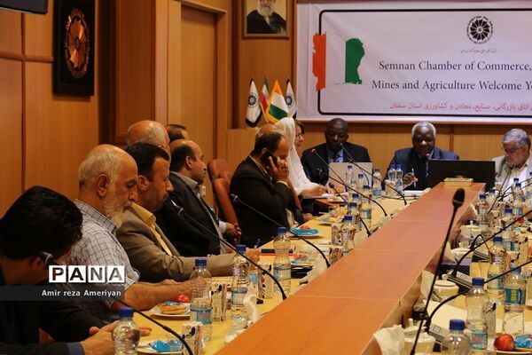 نشست کاردار سفارت کشور ساحل‌عاج در جمهوری اسلامی ایران با فعالان اقتصادی سمنان در اتاق بازرگانی