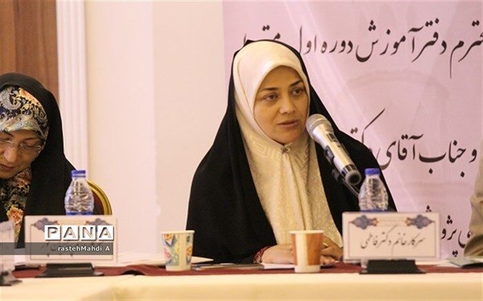 فاطمی، کارشناس مسئول وزارت آموزش و پرورش اعلام کرد: فعالیت 27 هزار دبیر تخصصی درس فرهنگ و هنر در مدارس کشور