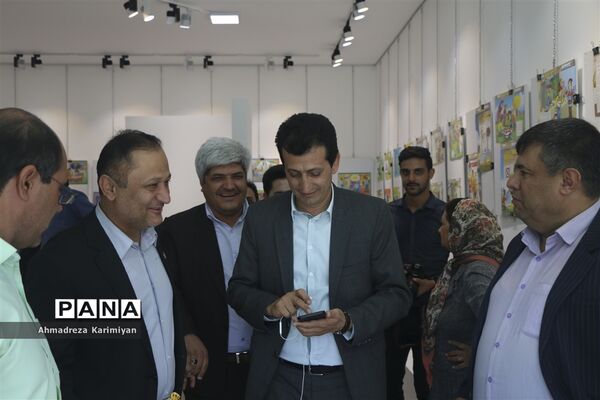 افتتاحیه نمایشگاه  مبارزه با مواد مخدر و رفتارهای پرخطر
