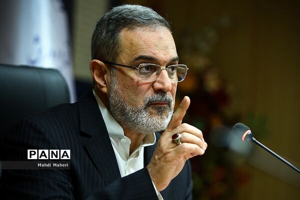 مراسم امضا تفاهم‌نامه وزارت آموزش و پرورش با بنیاد بیماری‌های نادر