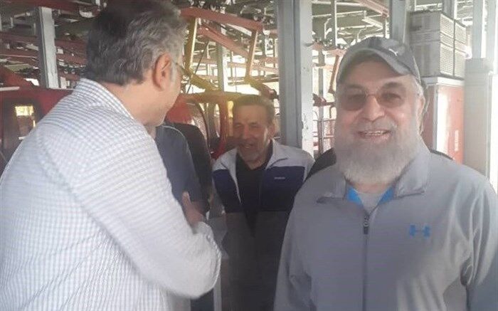 توضیحات واعظی درباره عکس روحانی در توچال