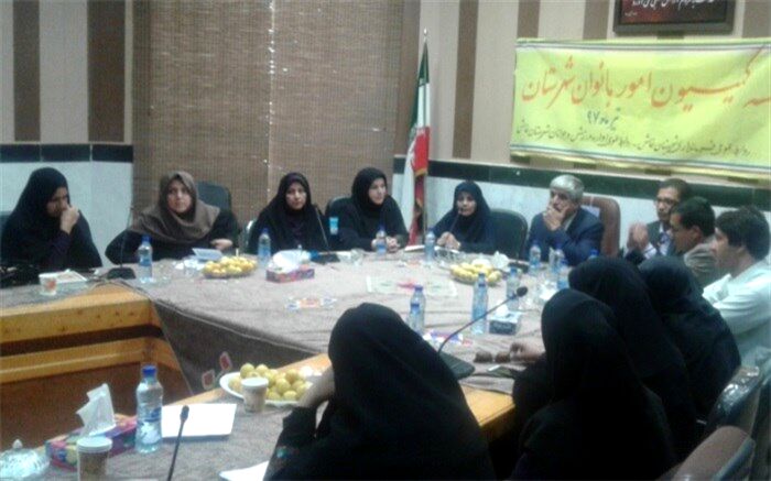حفظ شئونات اسلامی در محیط کار باید مورد توجه بانوان قرار گیرد