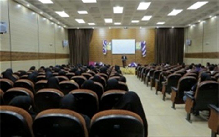 اولین همایش برنامه ریزی کنکور 98 در اردستان برگزار شد