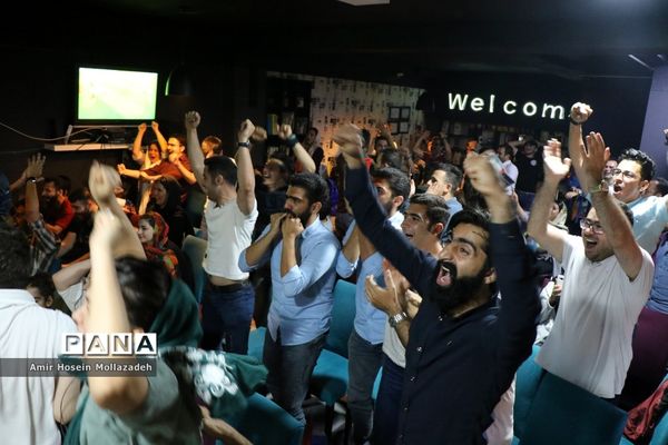 تماشای فوتبال ایران و پرتغال در ارومیه