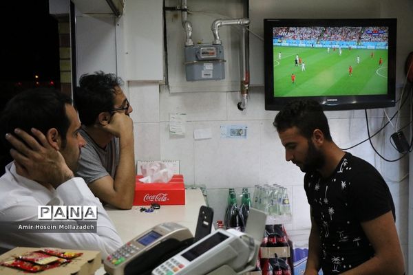 تماشای فوتبال ایران و پرتغال در ارومیه