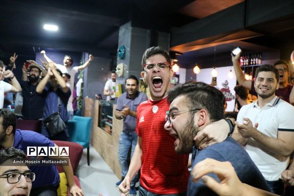 تماشای فوتبال ایران و پرتغال در ارومیه