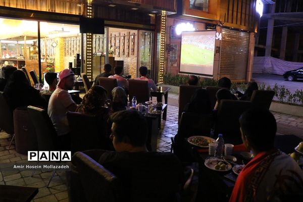 تماشای فوتبال ایران و پرتغال در ارومیه