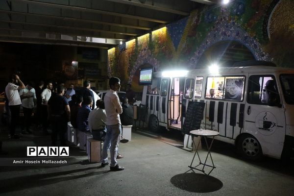 تماشای فوتبال ایران و پرتغال در ارومیه