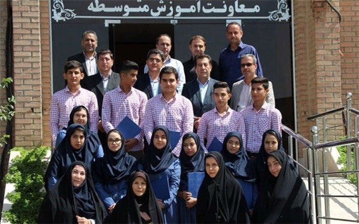 اعزام 12 هنرجوی شاخه کاردانش شهرستانهای استان تهران به مرحله نهایی مسابقات علمی کاربردی شاخه کاردانش